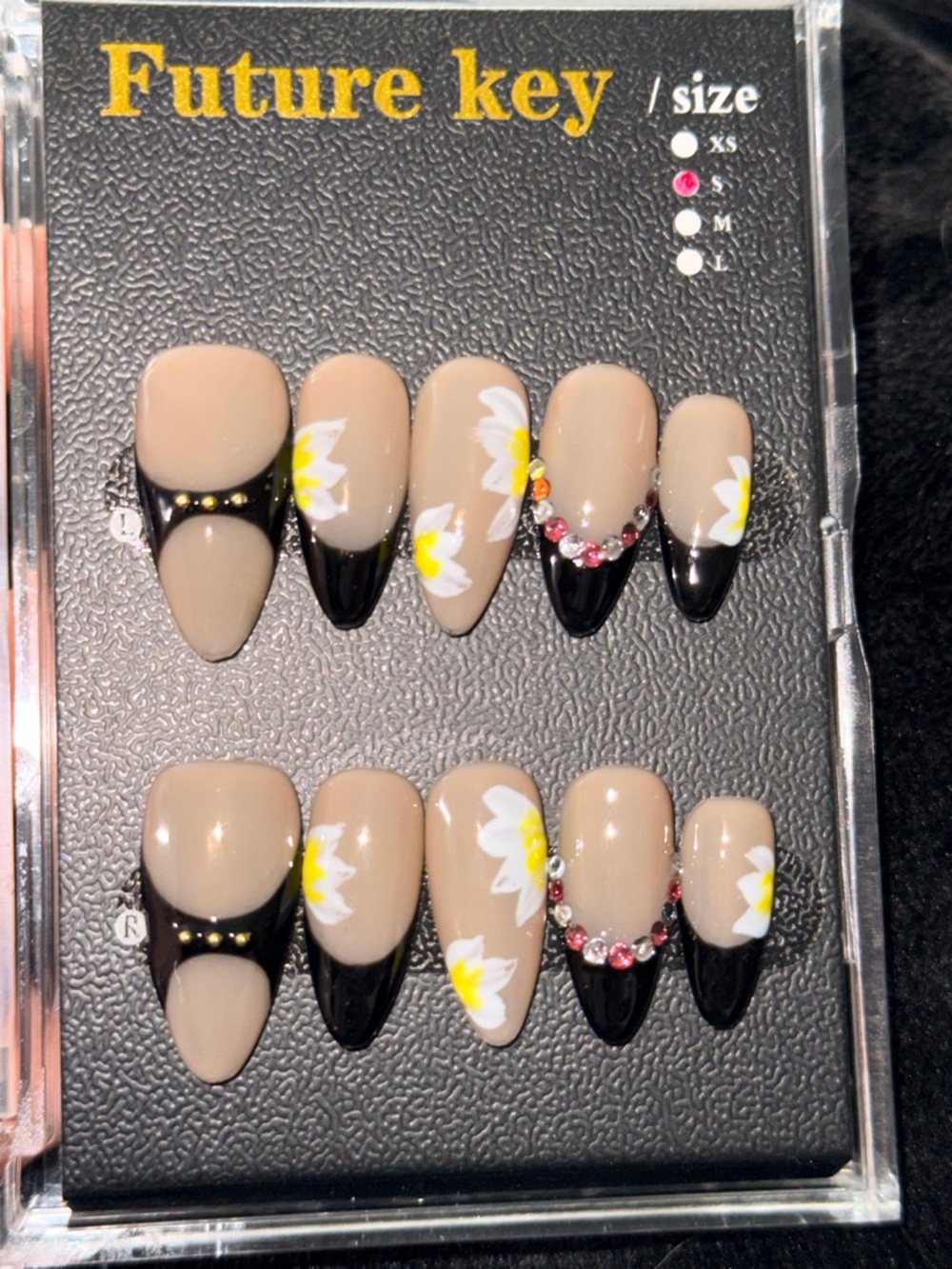 Future Key Beige & Black Daisy Press-On Nails with Pink Rhinestones